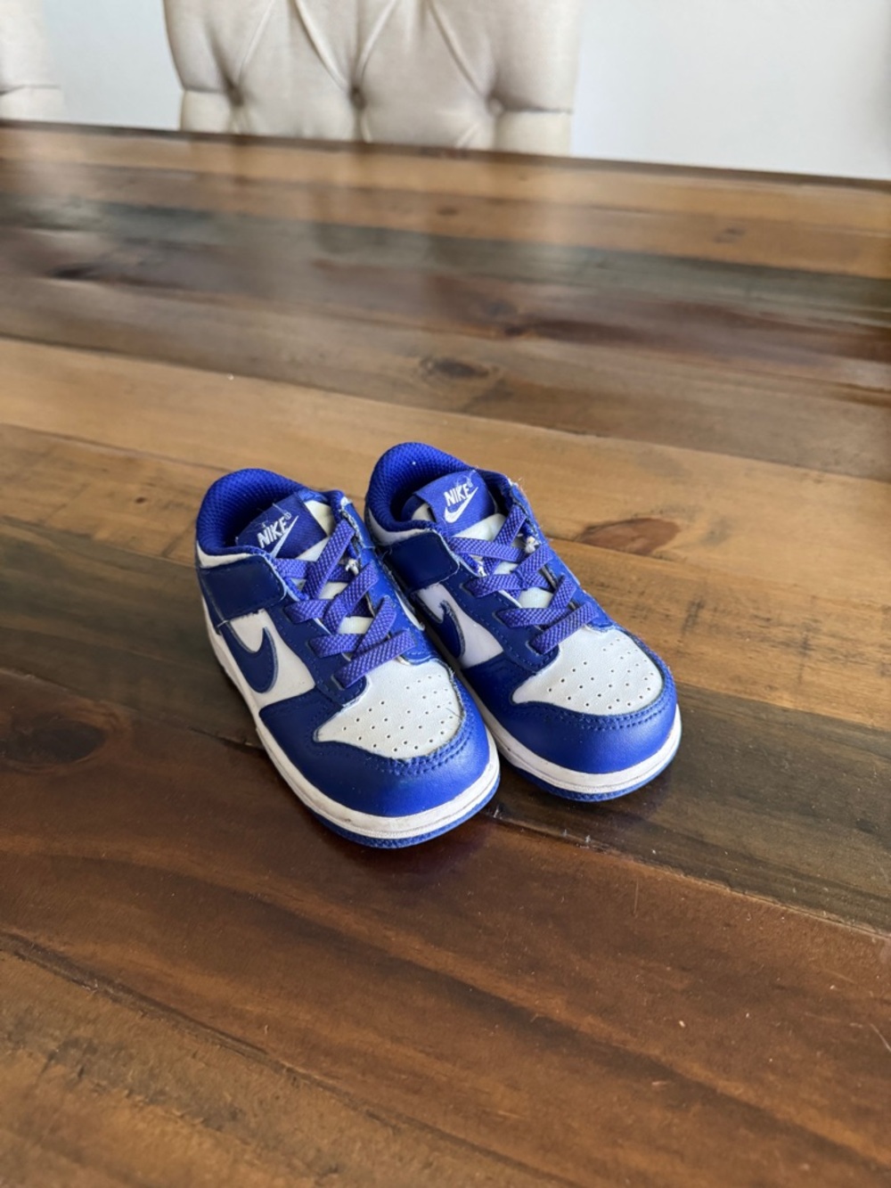 Nike toddler Blue and White Low-Top Sneakers